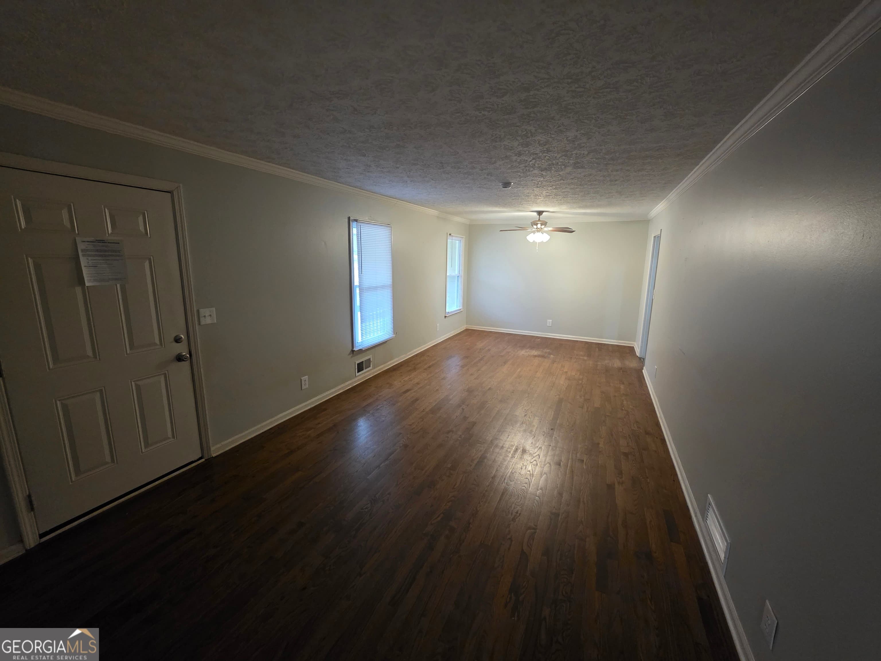 724 Country Club Dr — photo 2