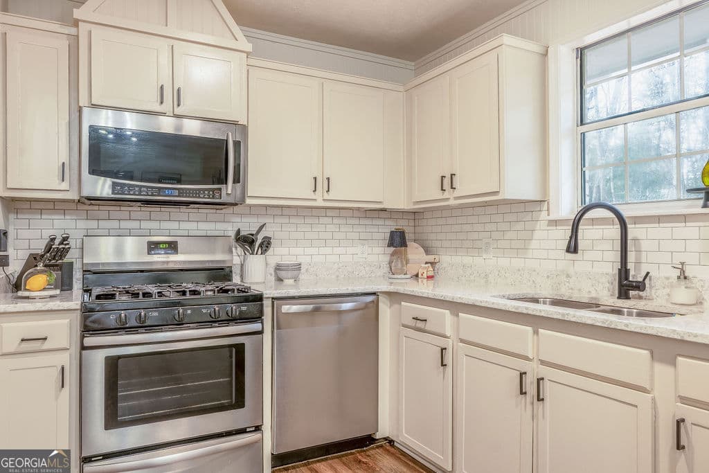 1 Brookfield Dr — photo 37