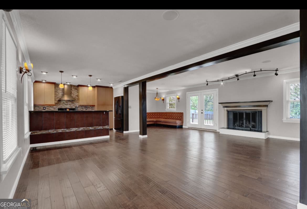 643 Rebecca Stree — photo 2