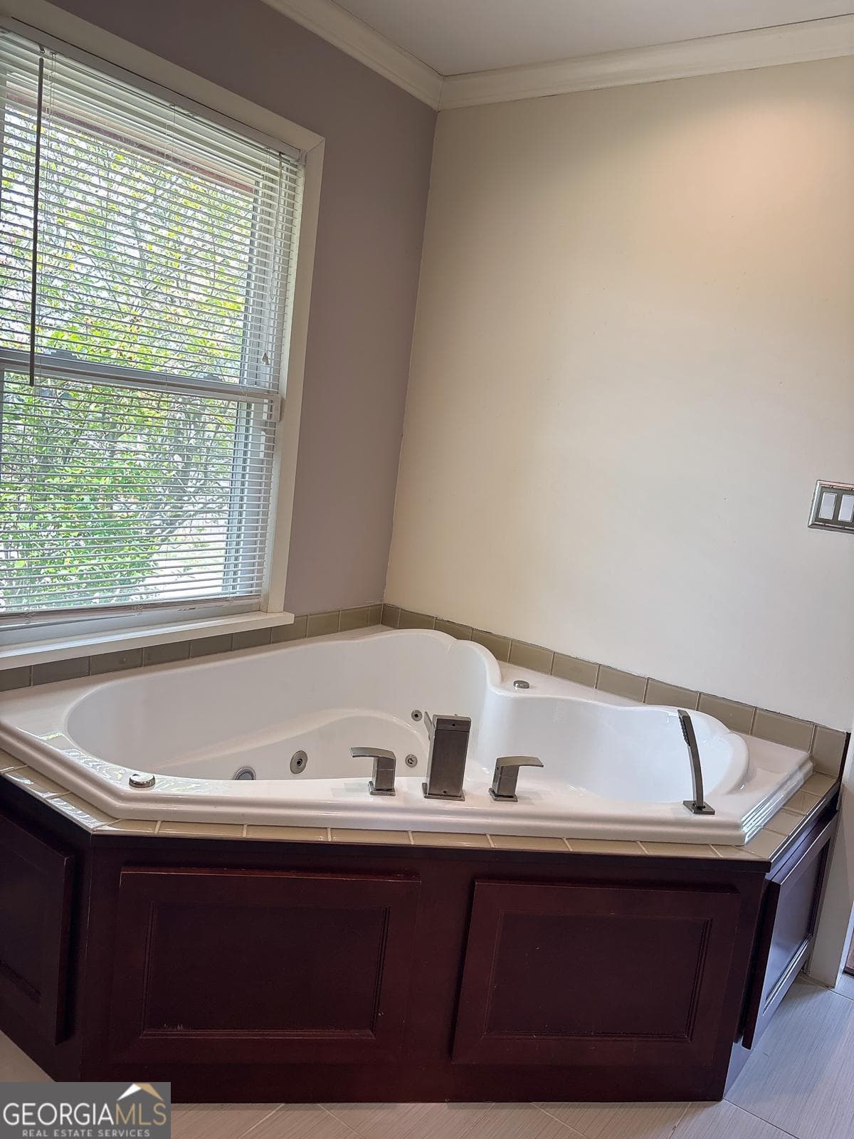 643 Rebecca Stree — photo 22