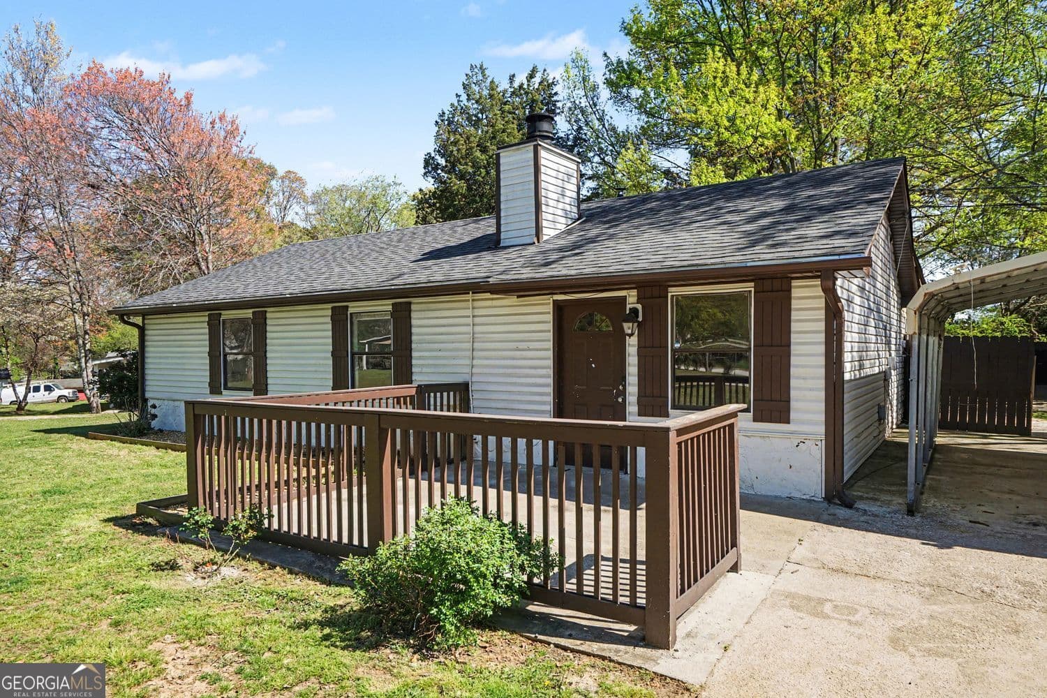 724 Highland Loop — photo 2