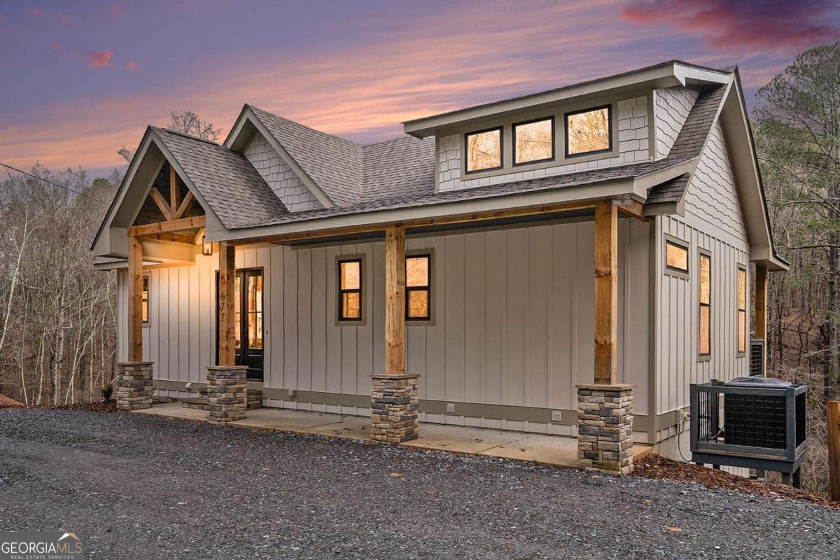 677 Catawba Circle — photo 1