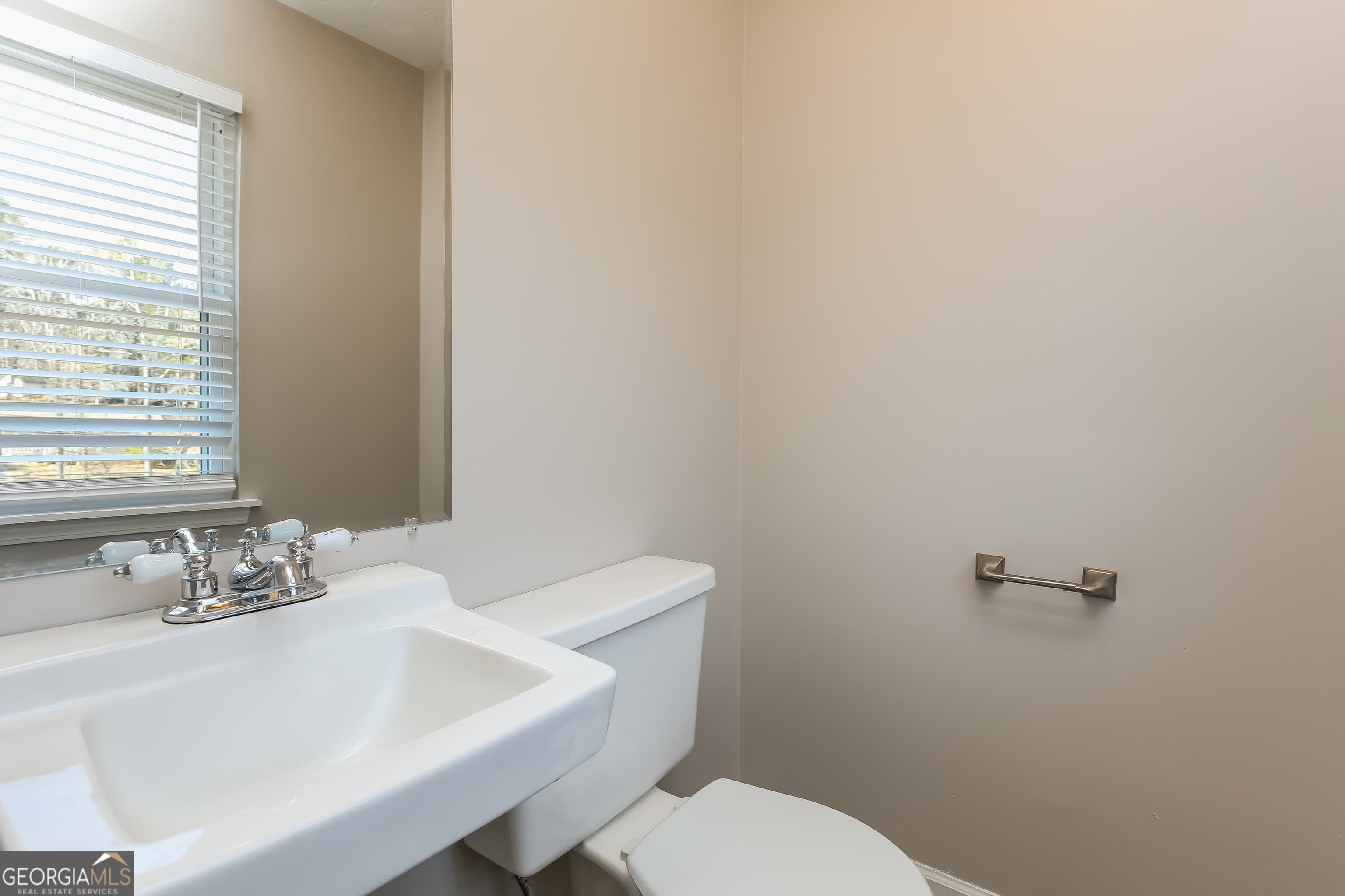 781 Brighton Dr — photo 17