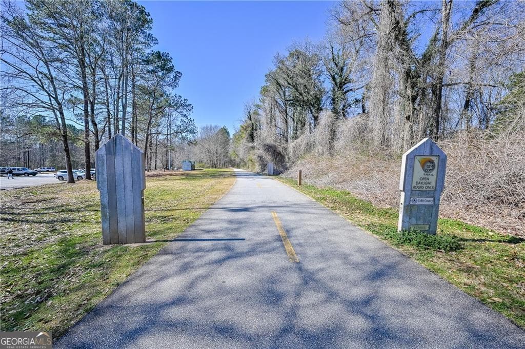 6187 Trumbul Oaks Ct — photo 43