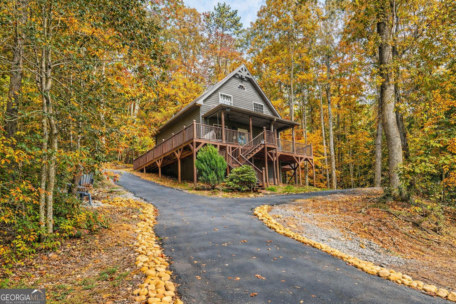 106 Brookwood Ln — photo 1