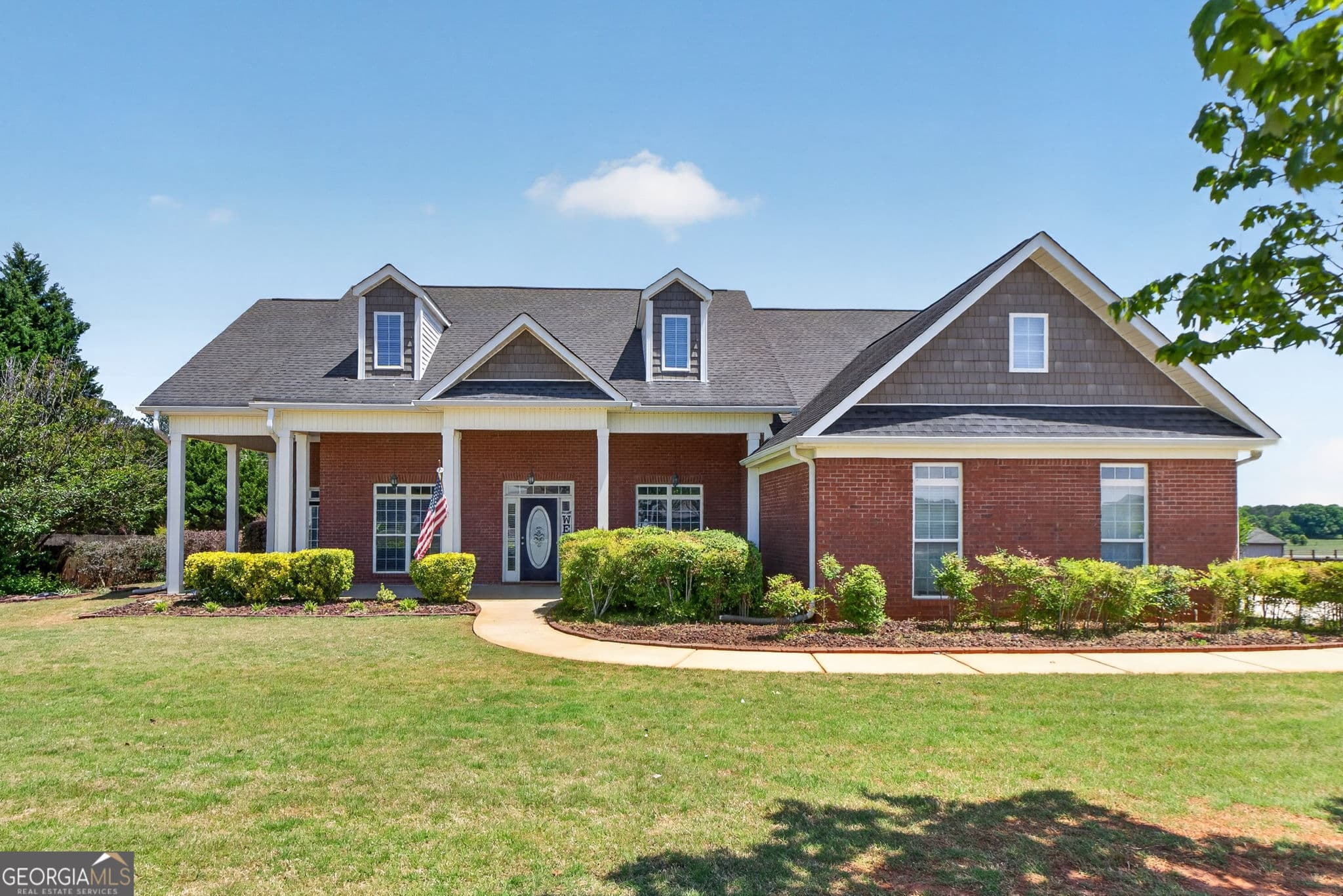 70 Austin Dr — photo 1