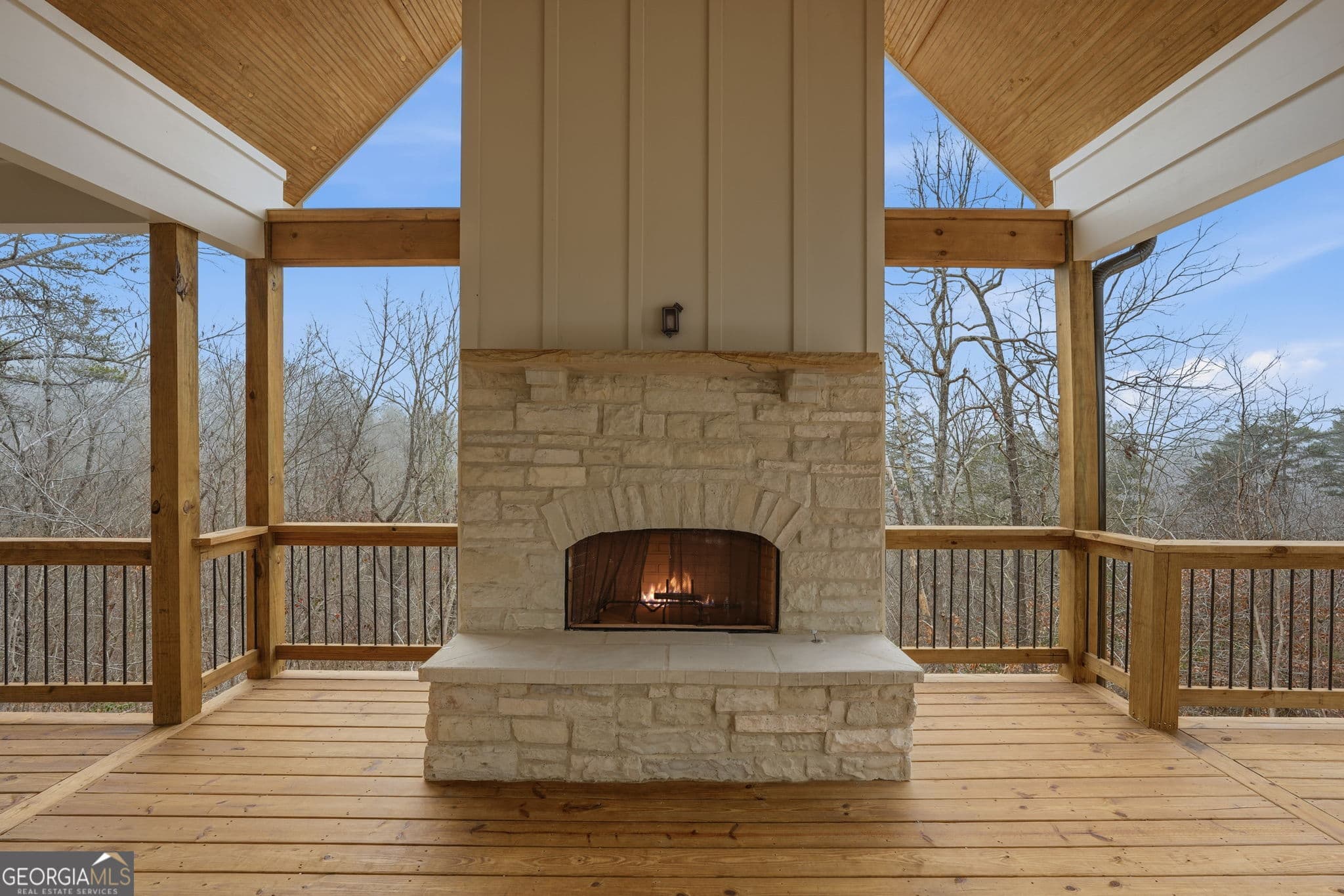 805 Captain Mcdonald Rd — photo 2