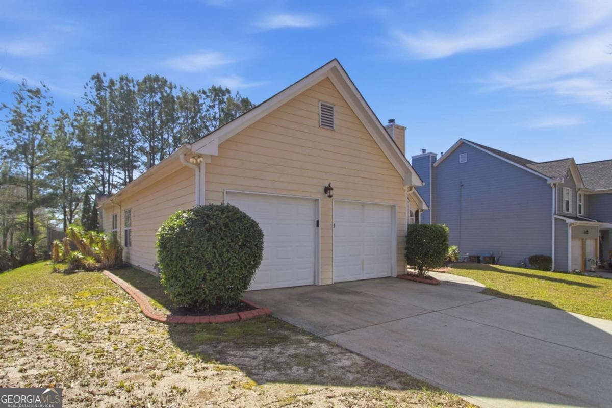 3765 Holiday Ln — photo 2