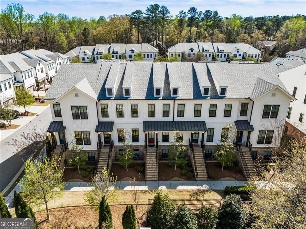 205 Phillips Ln — photo 2