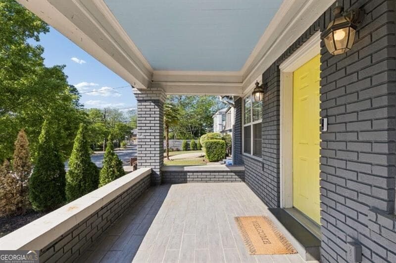 547 Parkway Ne Dr — photo 2