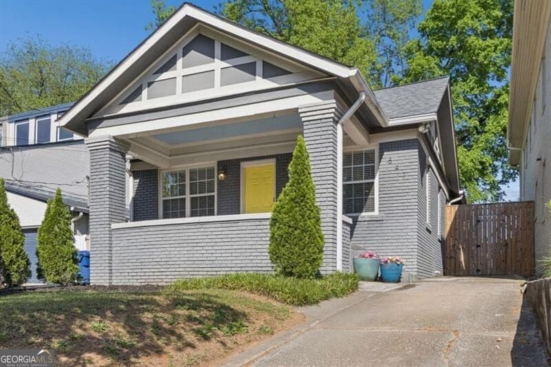 547 Parkway Ne Dr — photo 1