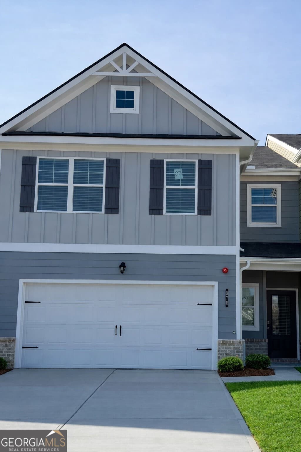 370 Lanier Circle — photo 1