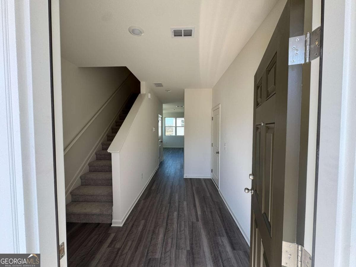 506 Robson Dr 224 — photo 2