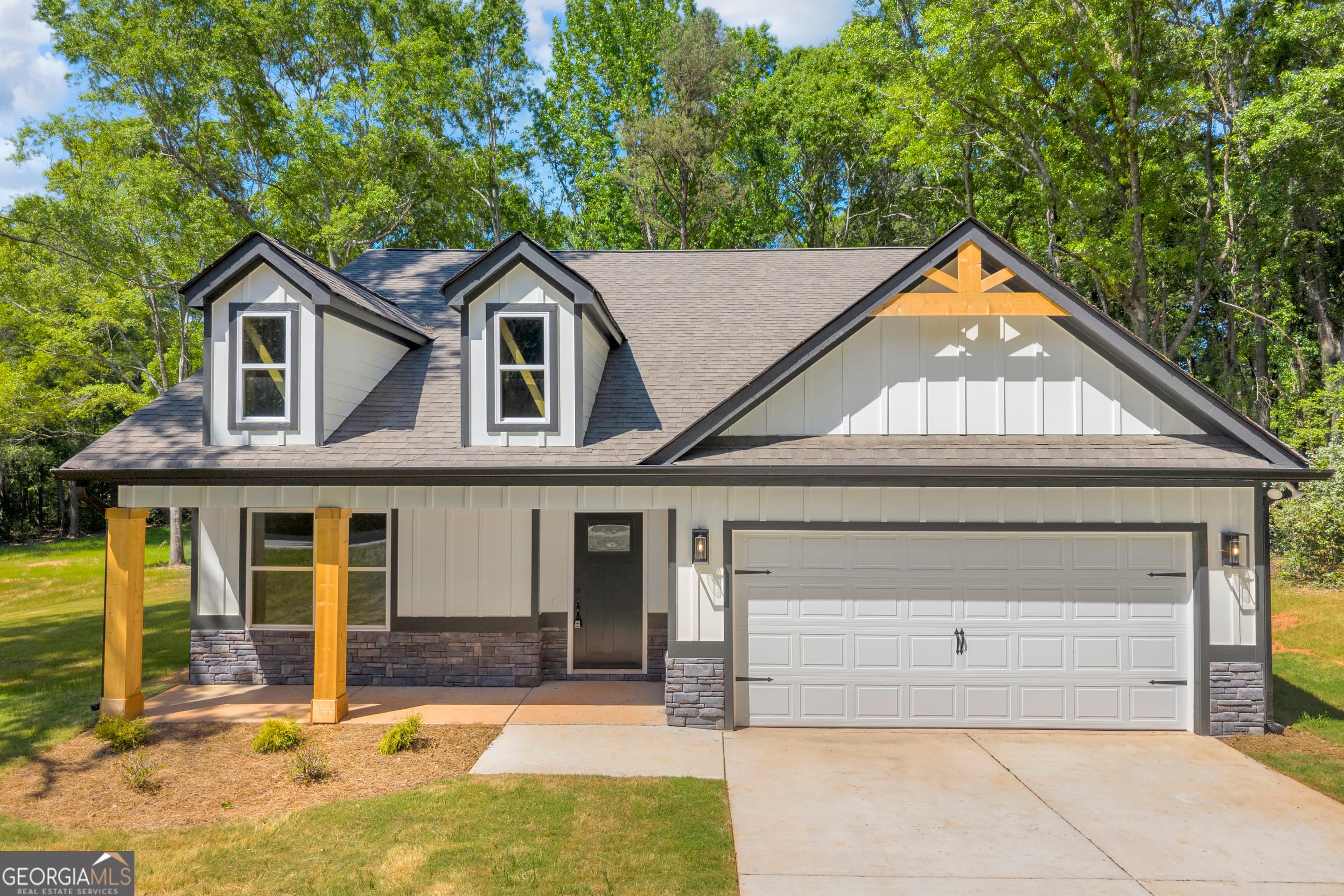 618 Highland Ave — photo 1