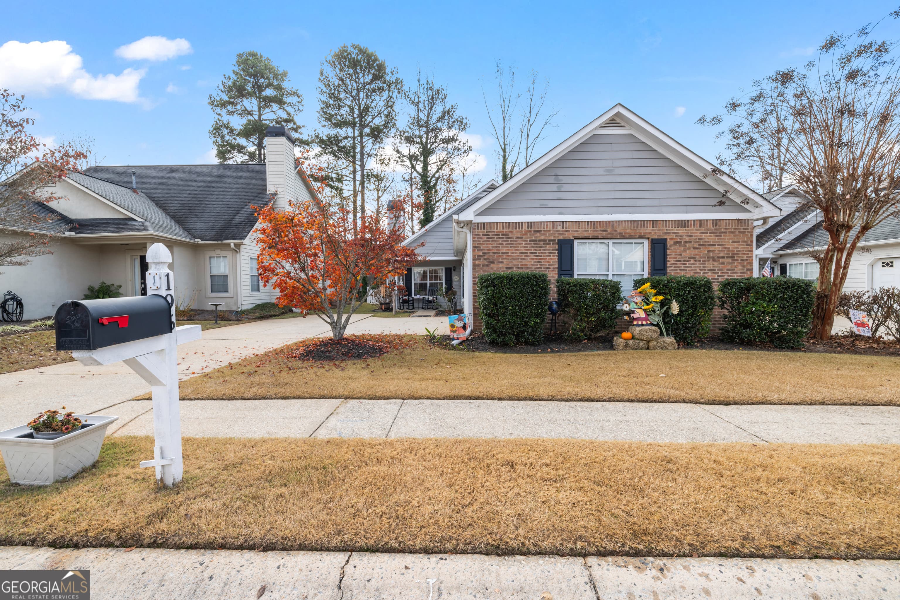 195 Woodgate Dr — photo 2