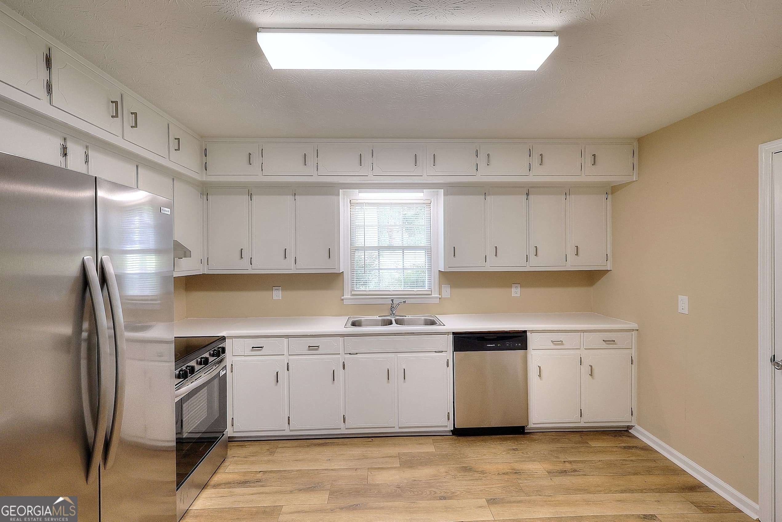 1124 Ironwood Dr — photo 2