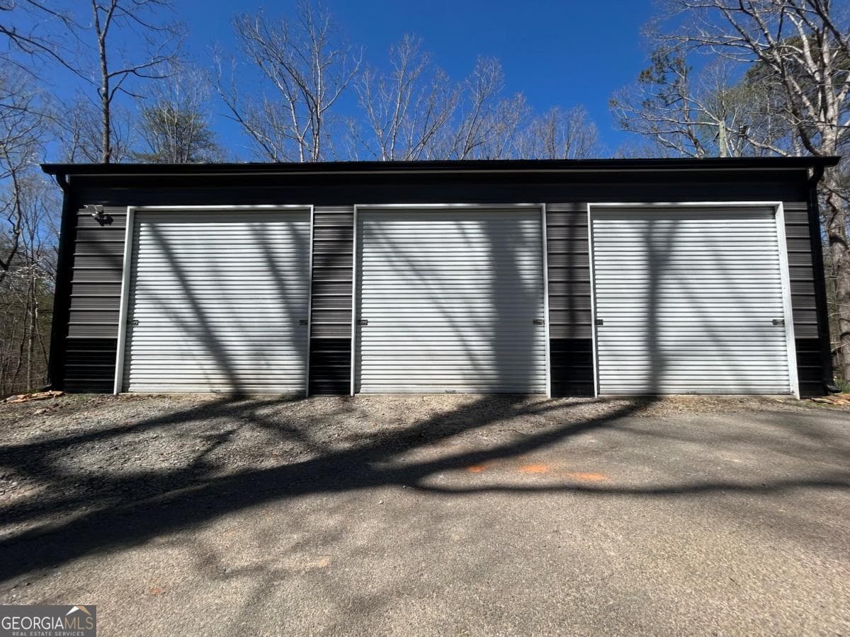 170 Carver Rd — photo 2