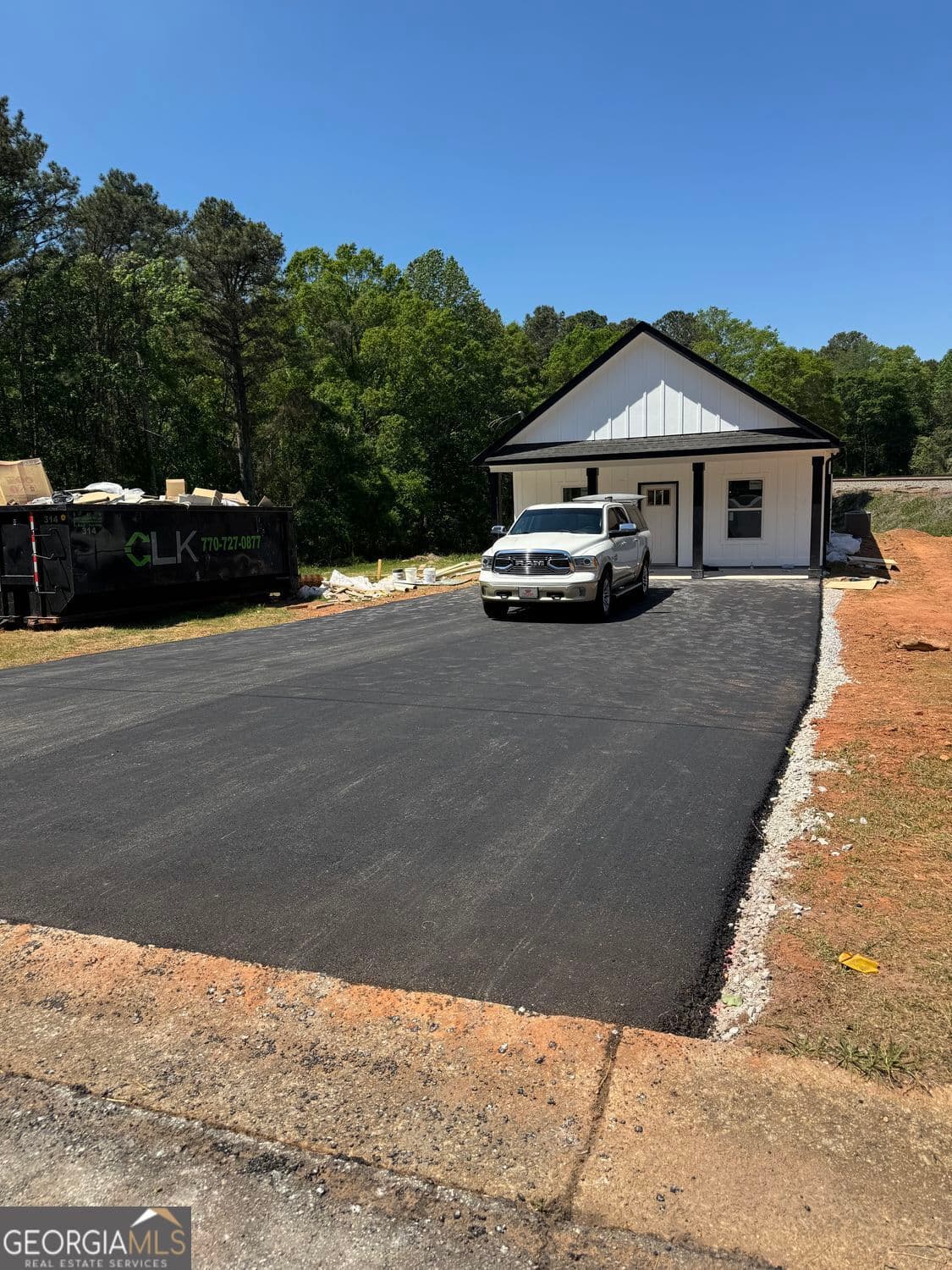 29 Laurel Ln — photo 1