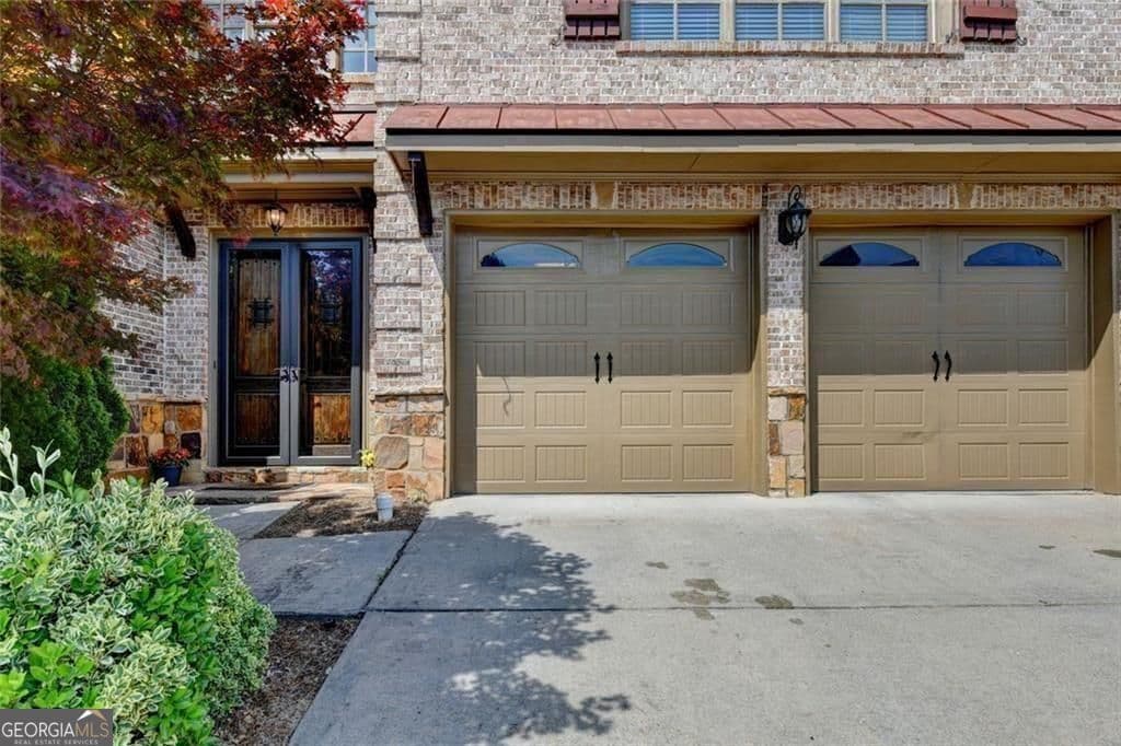 6232 Clapham Ln — photo 2