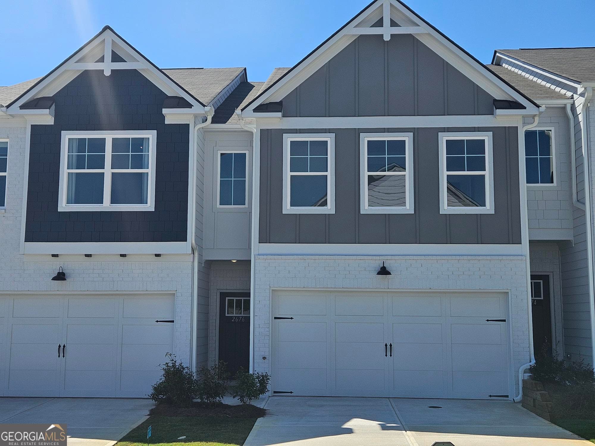 2561 Riverside Rd — photo 2