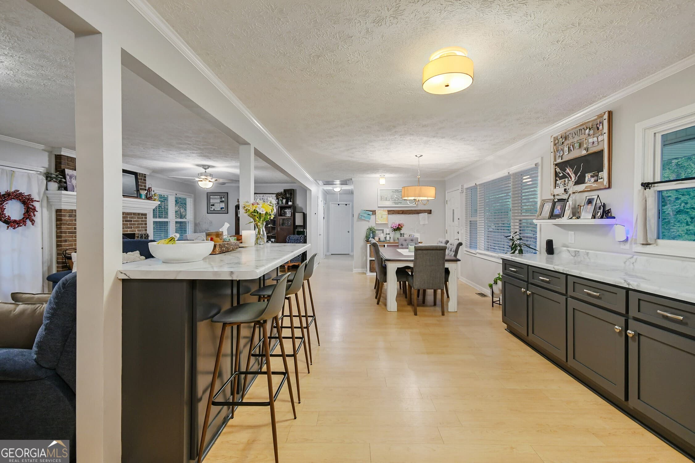 345 Hickory Hills Dr — photo 2