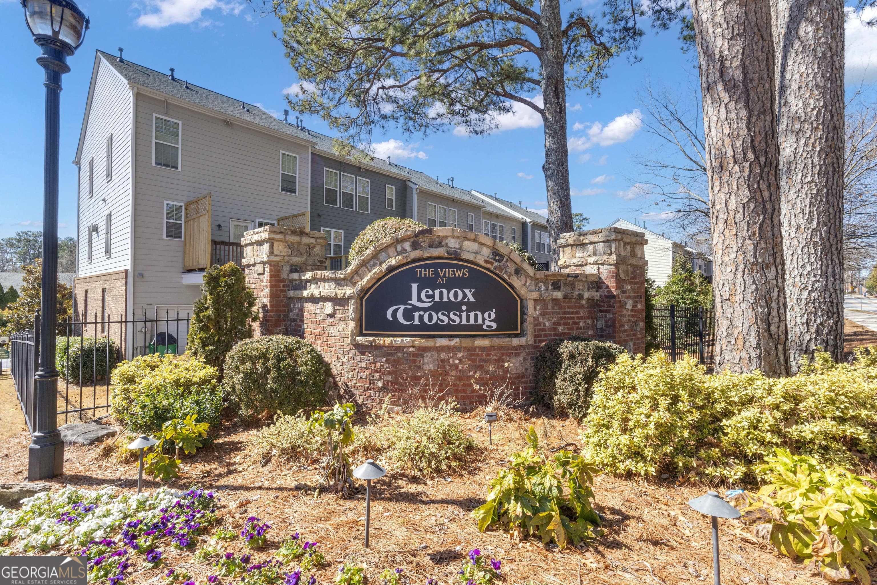 2165 Weldonberry Ne Dr — photo 2