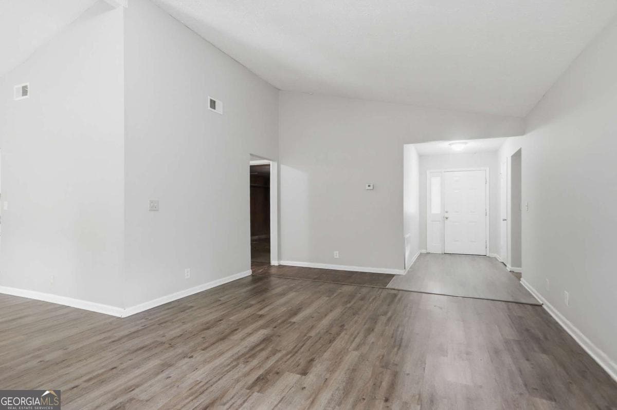 44 Burnham Circle — photo 2