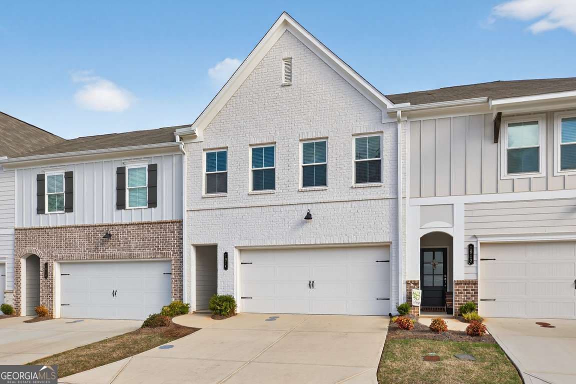 1914 Allagash Ln — photo 2