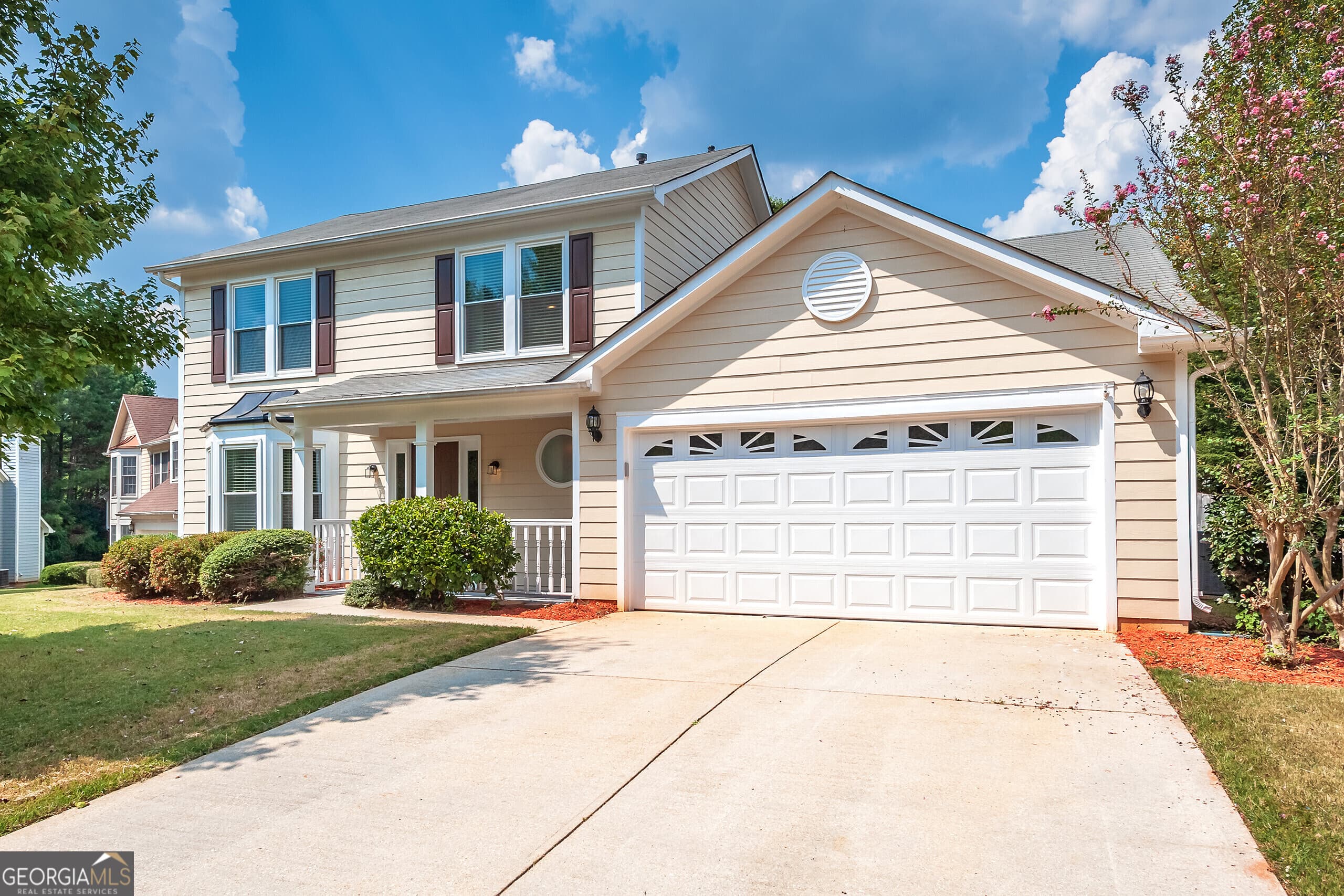 465 Mikasa Dr — photo 1