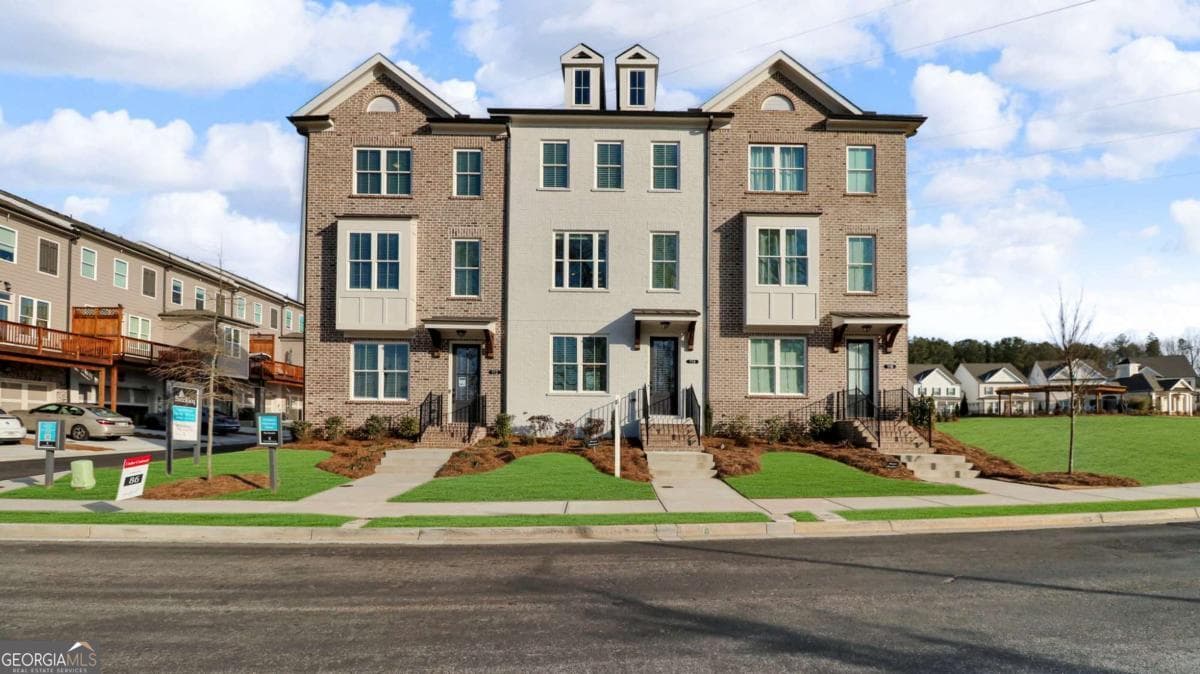 114 Brackley Dr — photo 1