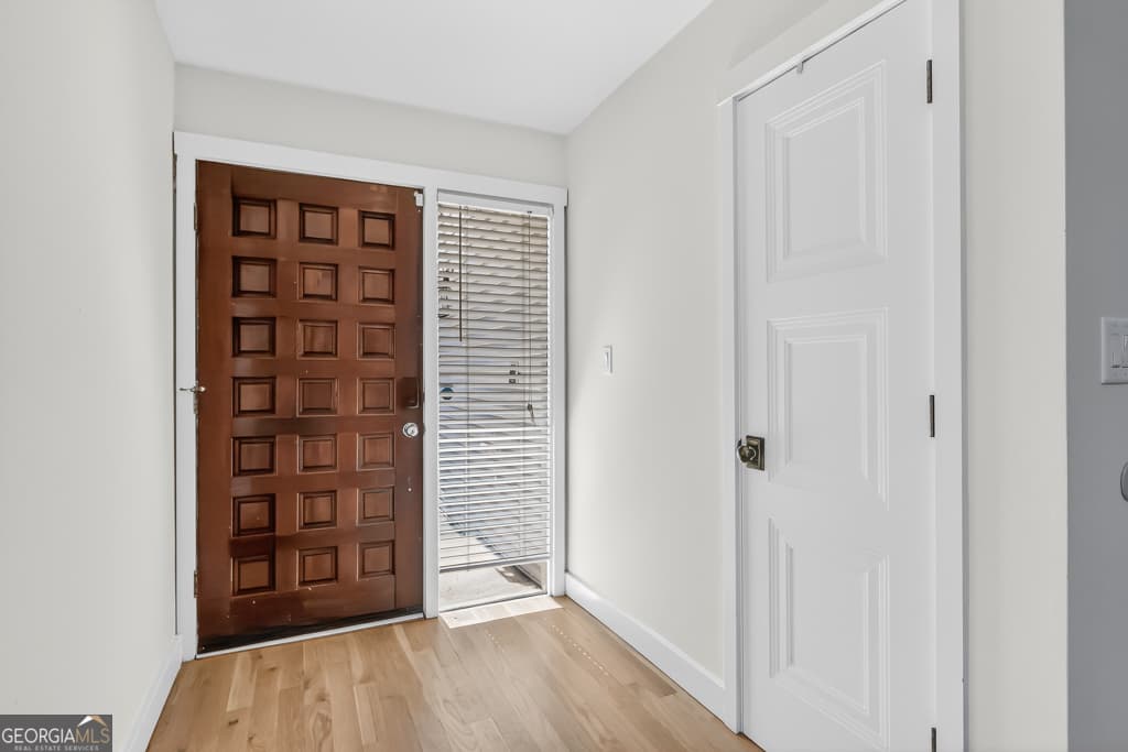 4075 Audubon Dr — photo 2