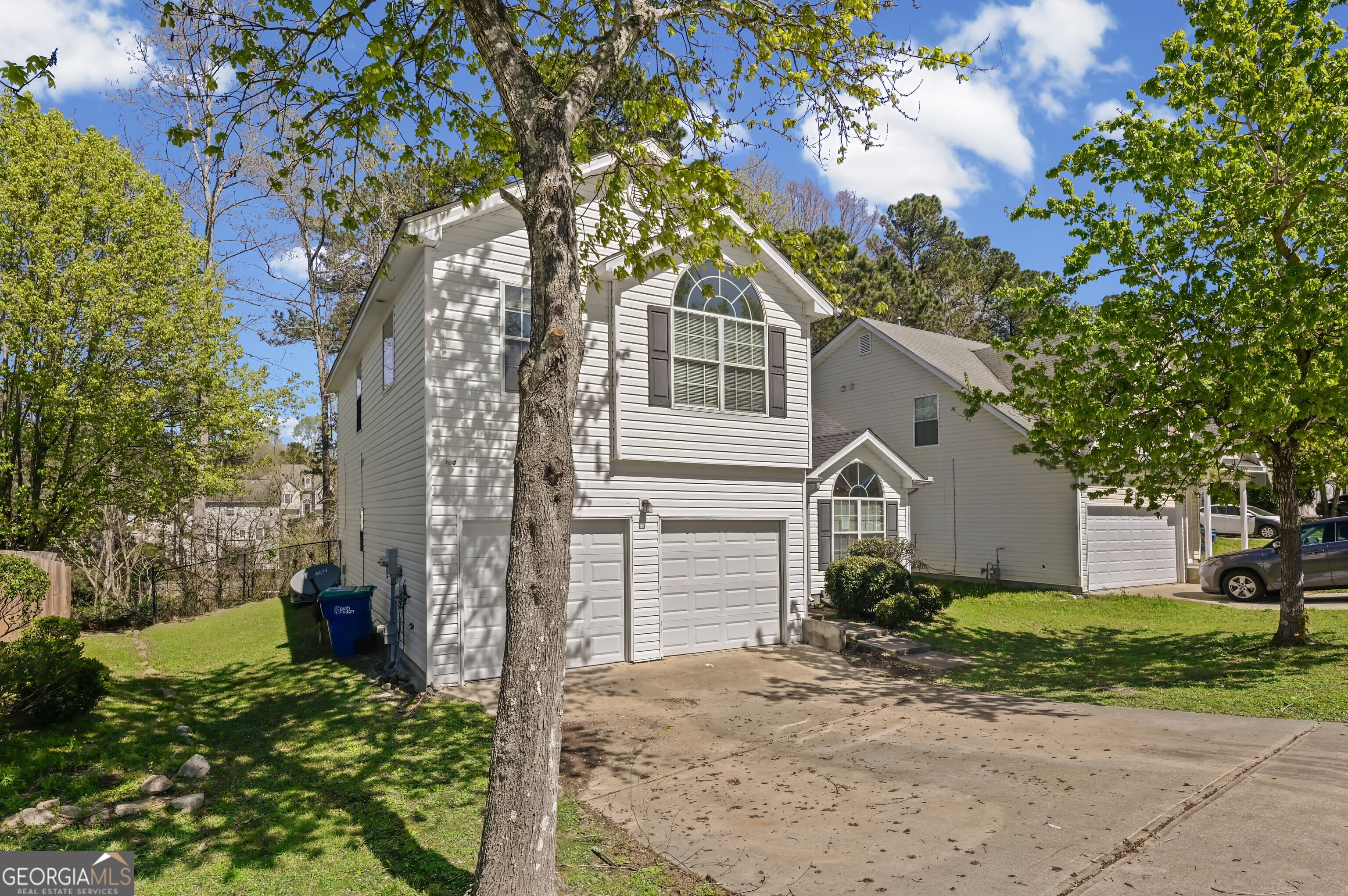 2816 Two Lakes Circle — photo 2