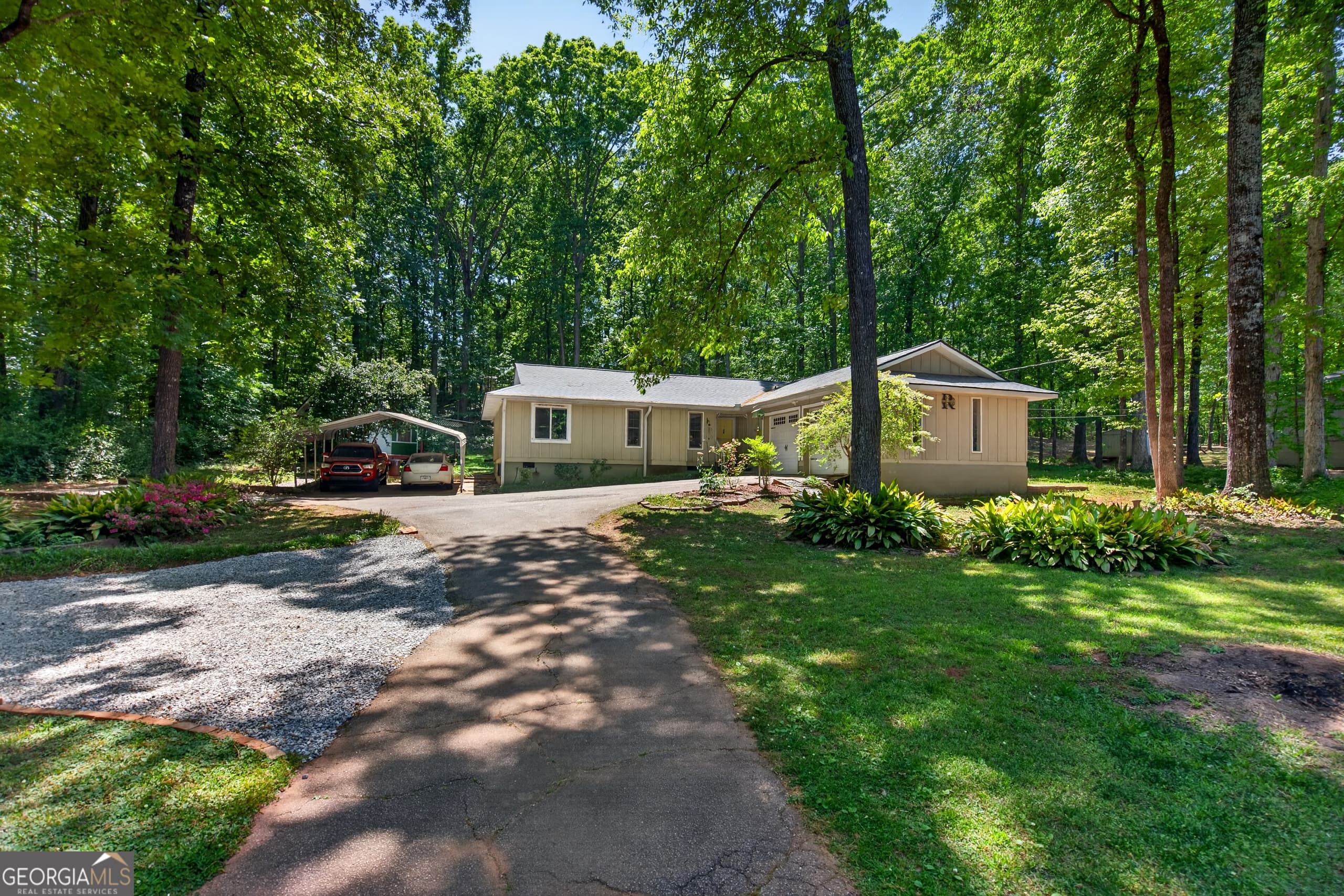 300 Cumberland Dr — photo 1