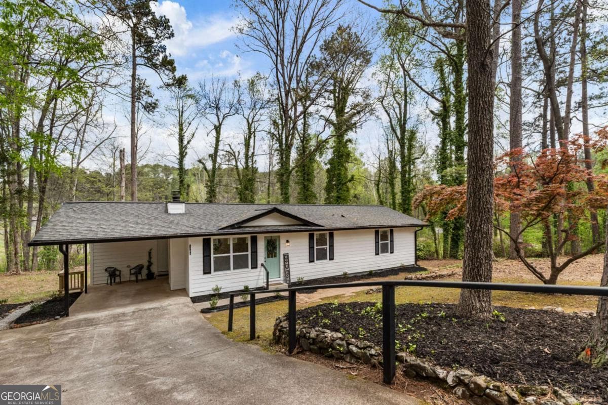 1184 Alemeda Dr — photo 2