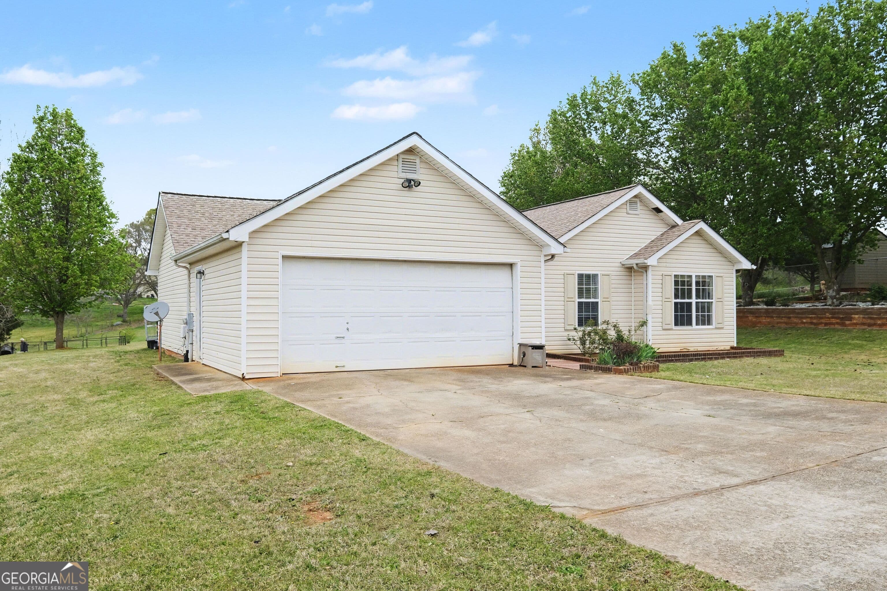 4661 Turning Leaf Dr — photo 2