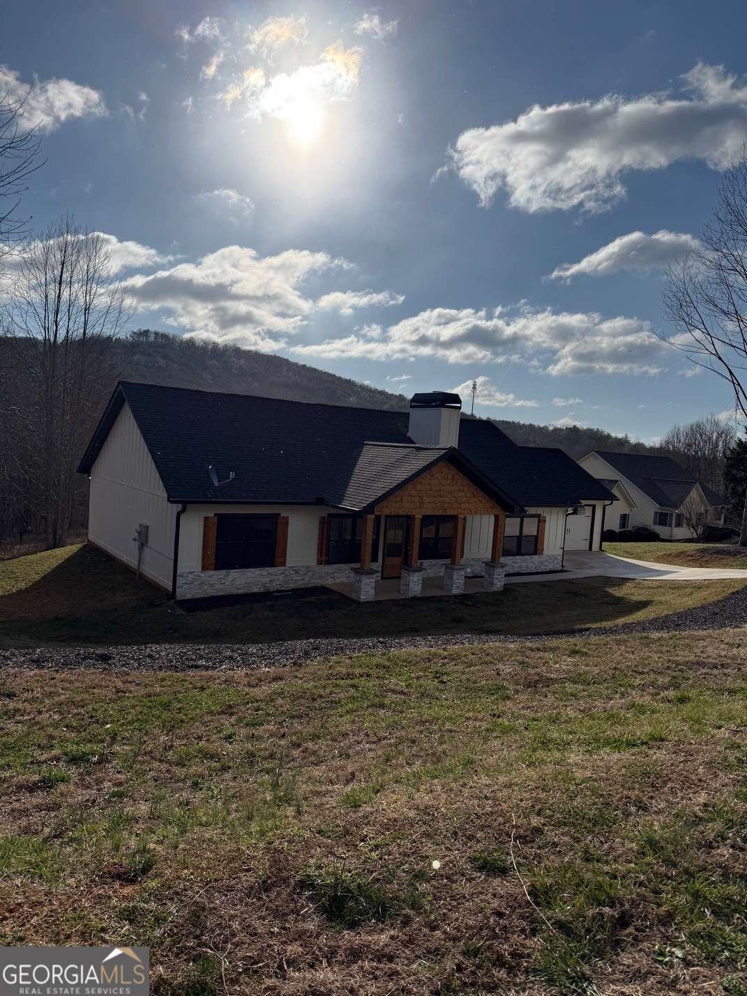 270 Meadow Crest Dr — photo 1