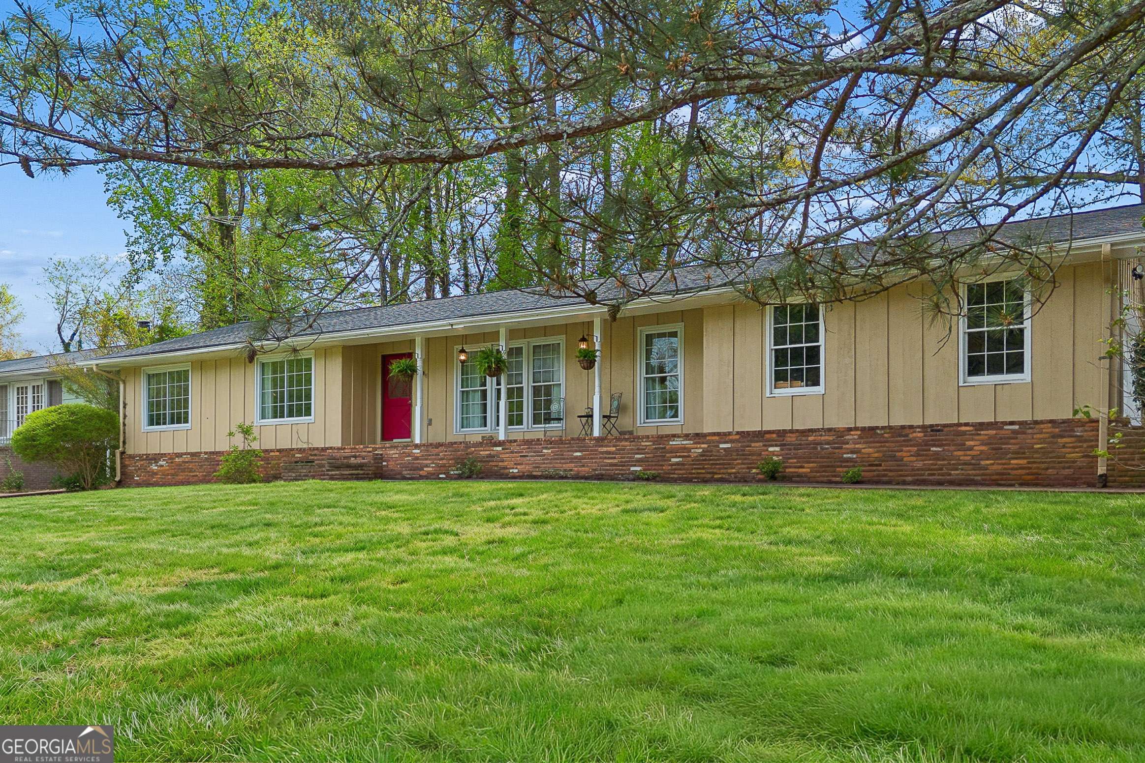 4601 Wendover Dr — photo 1