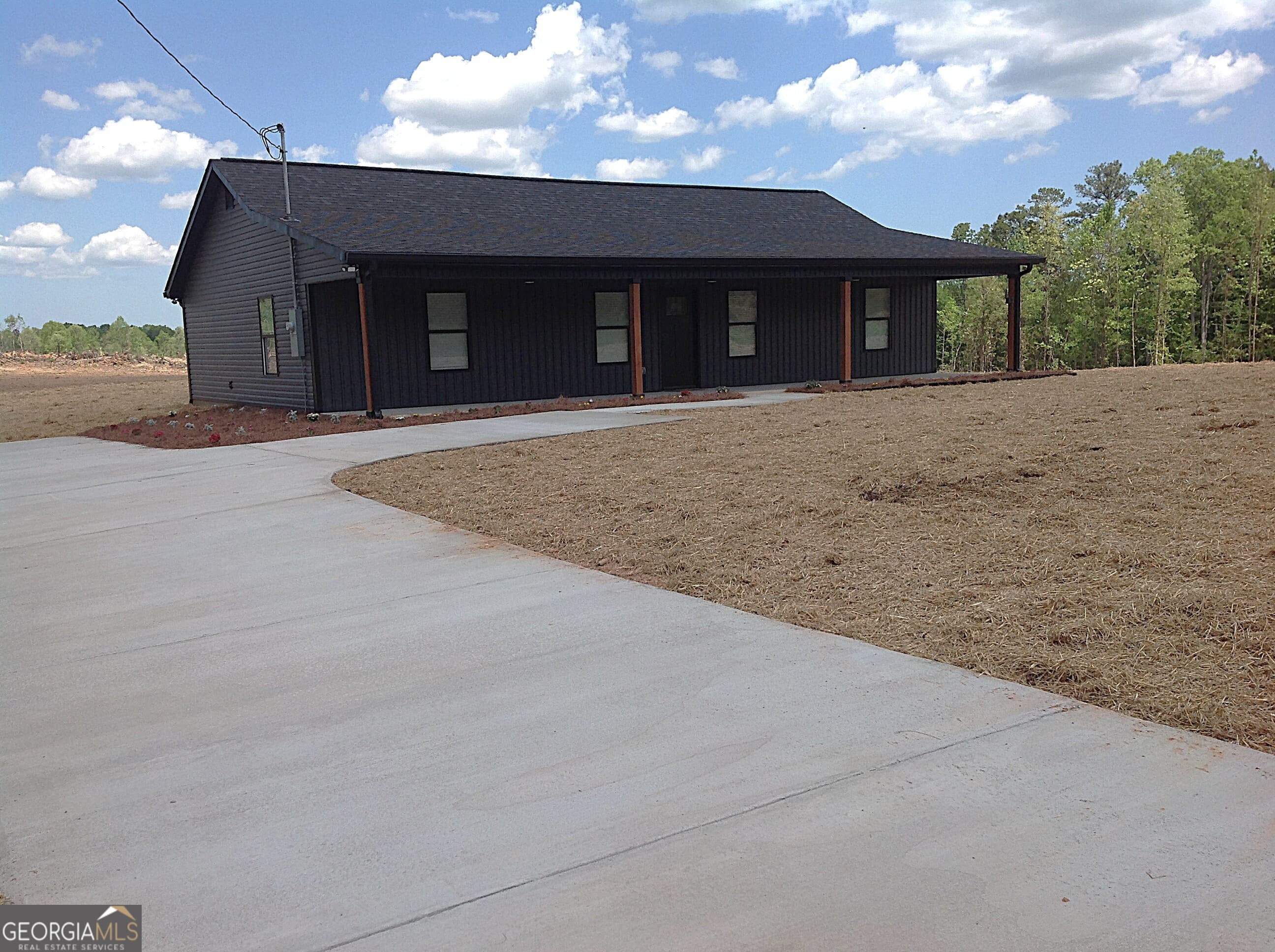 478 4th Ave W — photo 1