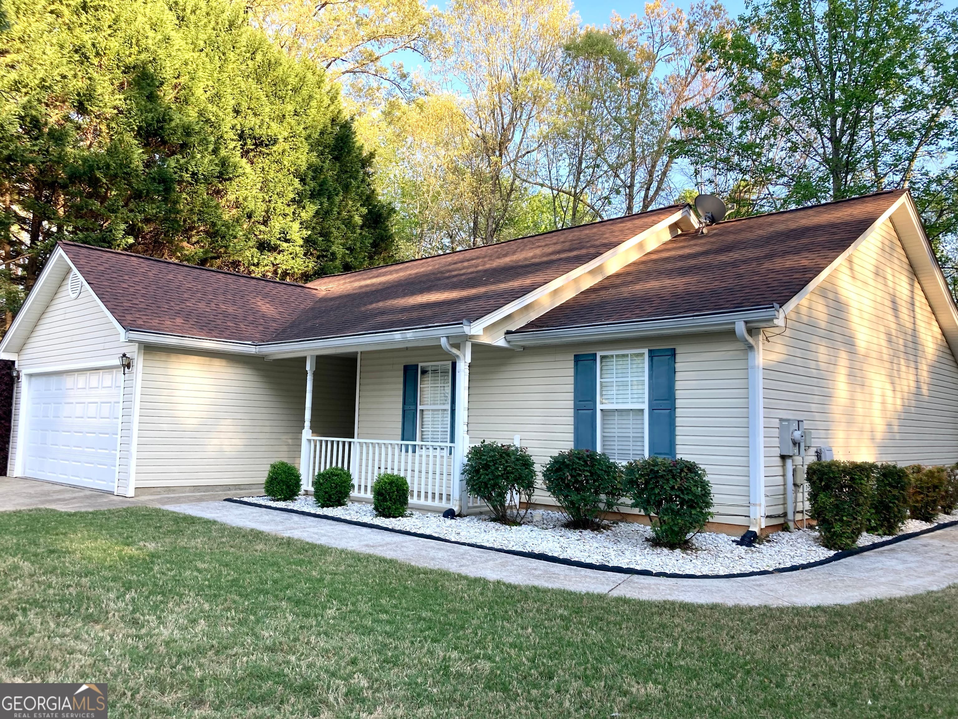 324 Amelia Garden Way — photo 2