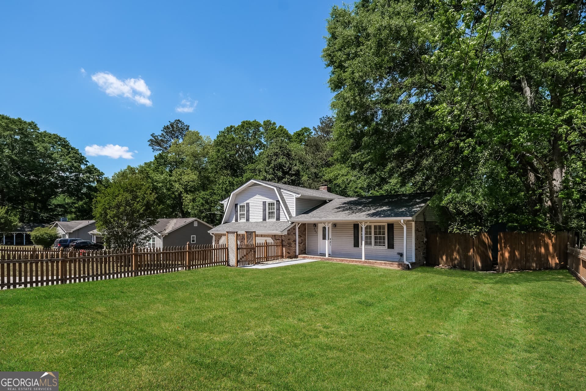 905 N Lassetter Circle — photo 2