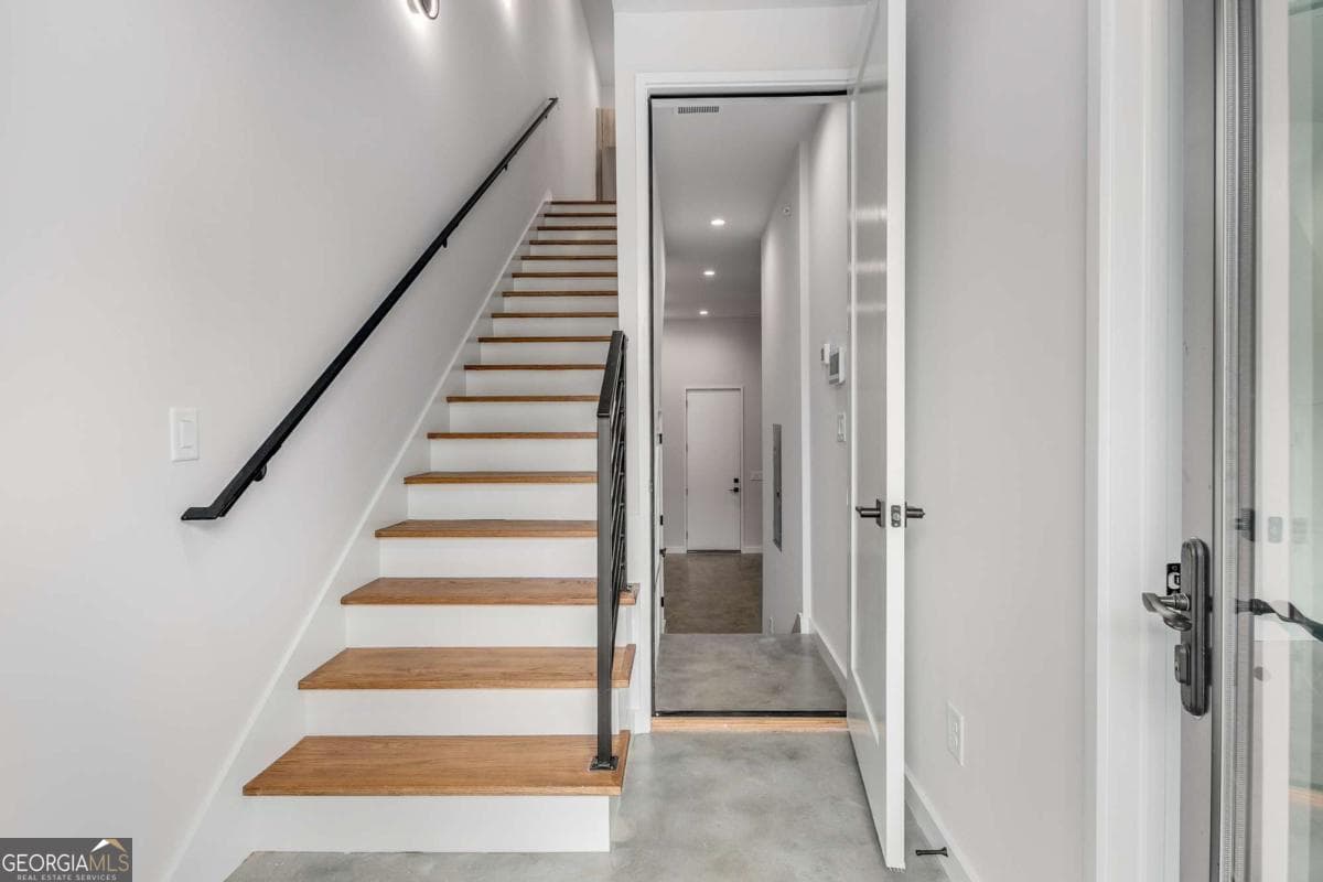 105 Georgia Se Ave 4 — photo 2