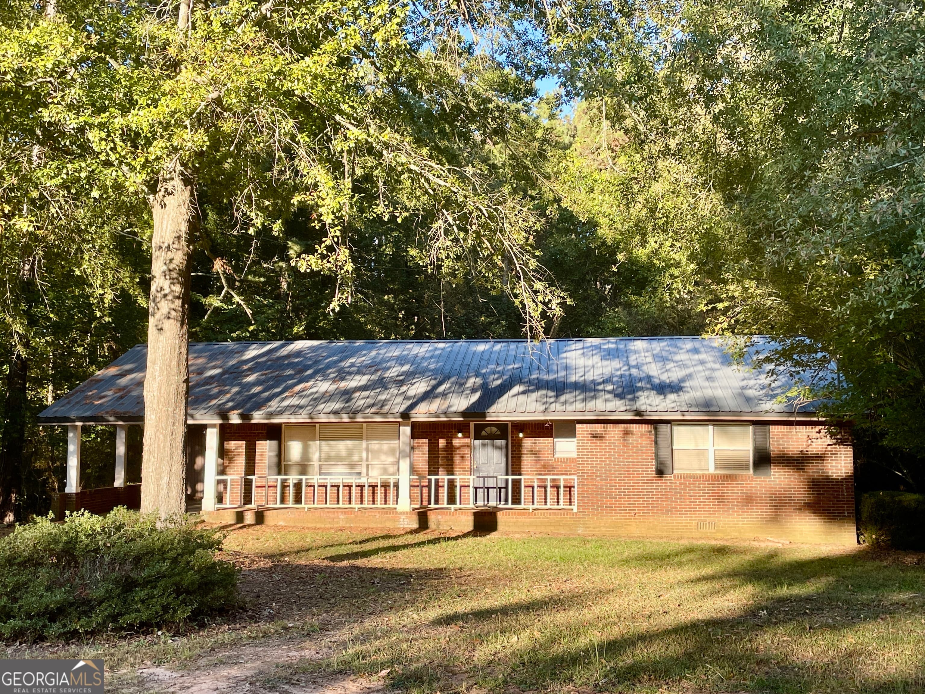 81 Tunis Rd — photo 28