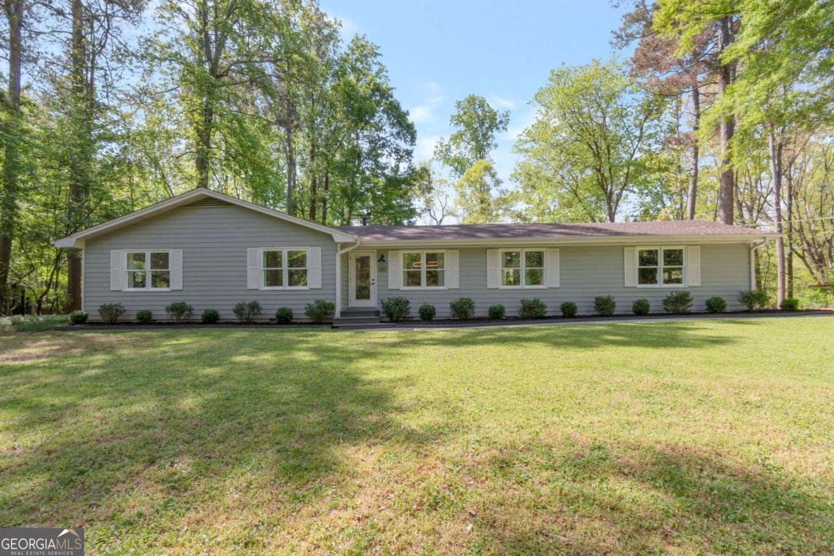 220 Burnie Rd — photo 1