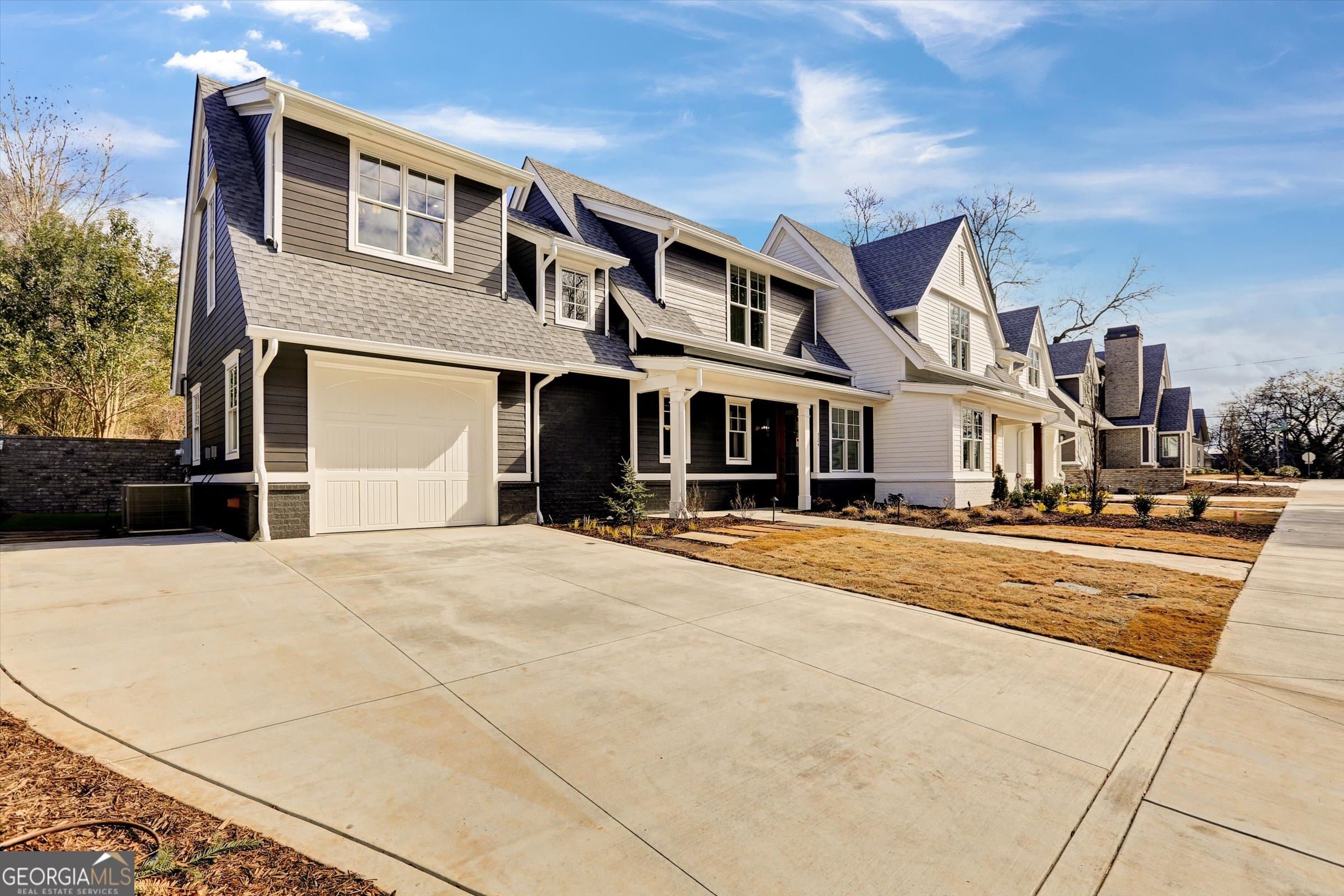 724 Nw Bradford St — photo 2