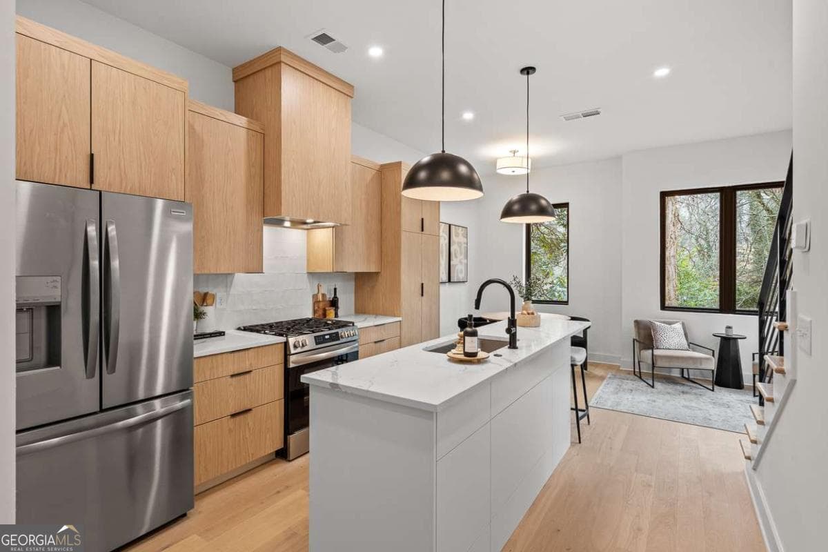 1161 Penny Ln — photo 2