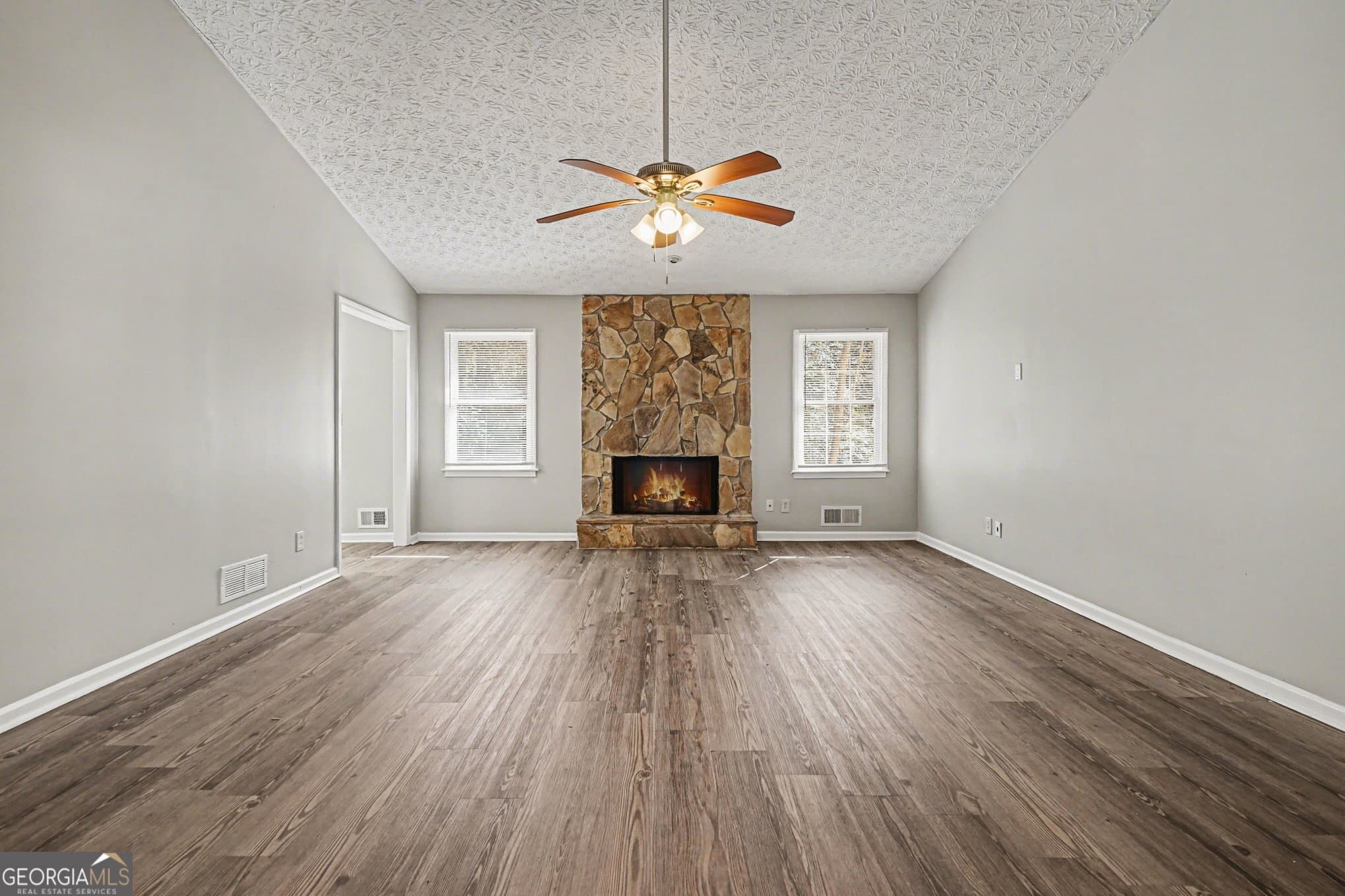 2060 Sw Lost Forest Ln — photo 2