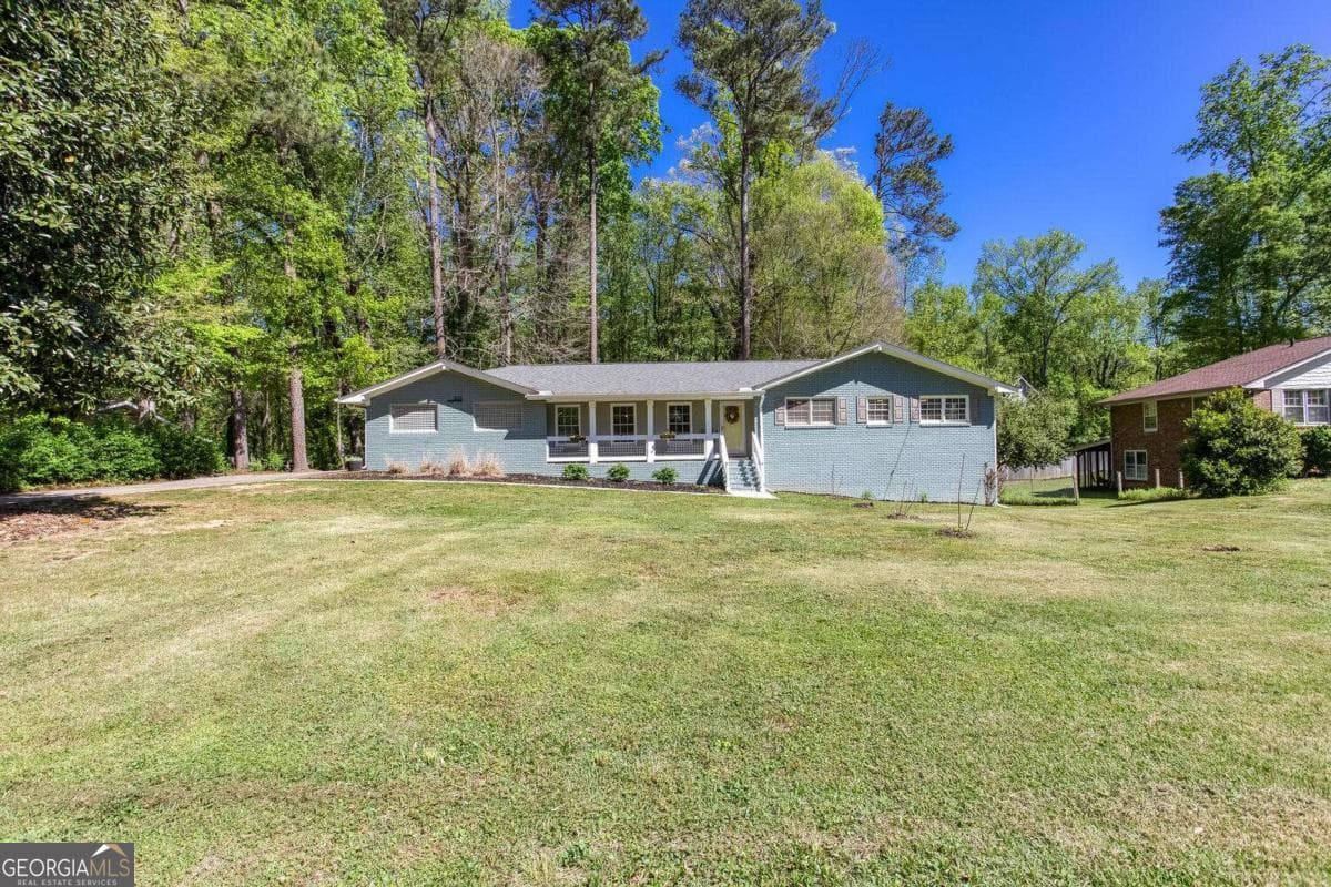 3135 Laura Ln — photo 1