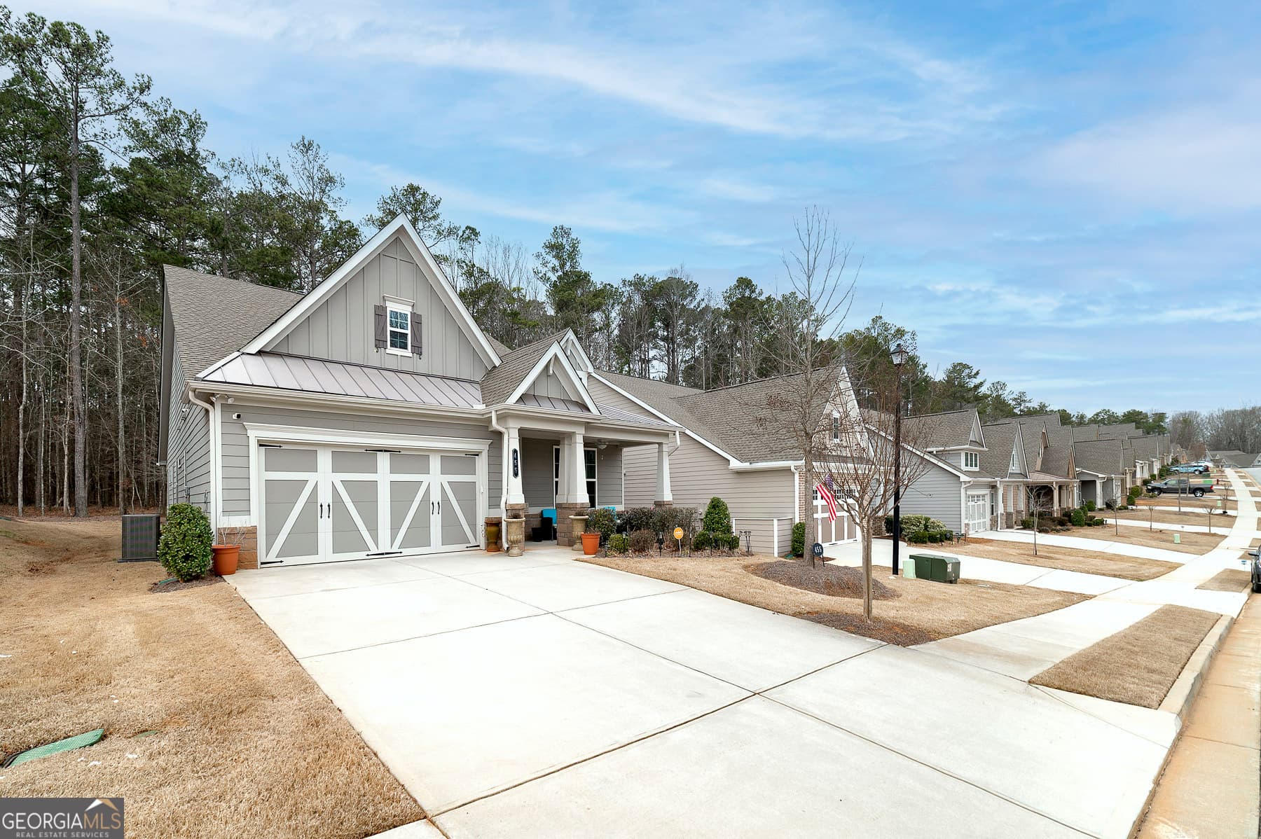 455 Timberbrook Dr — photo 2