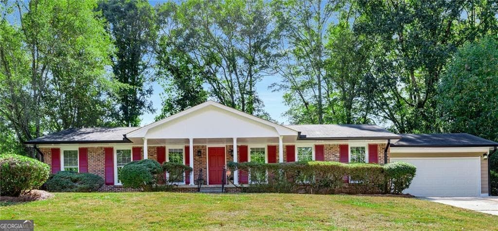 4889 Fairforest Dr — photo 1