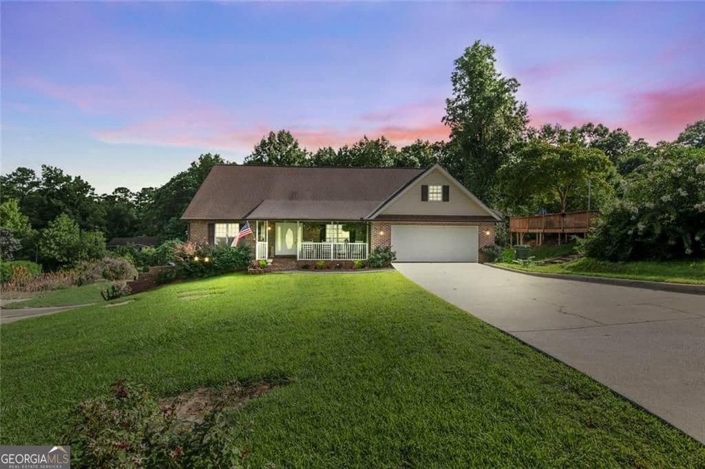 144 Bobs Dr — photo 2